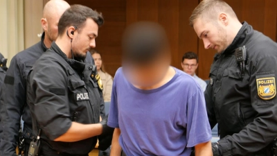 Die vier Angeklagten sollen fast 800 Menschen illegal nach Deutschland gebracht haben. (Archivbild) (Foto: Uwe Lein/dpa)