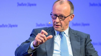 Der Kanzler kritisiert den US-Präsidenten erneut hart. (Foto: Hannes P. Albert/dpa)