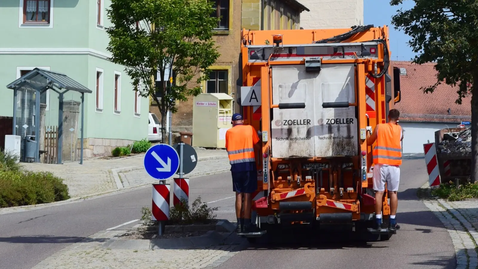Die Müllentsorgung, wie hier in Lehrberg, wird im Landkreis Ansbach künftig teurer. (Archivbild: Jim Albright)