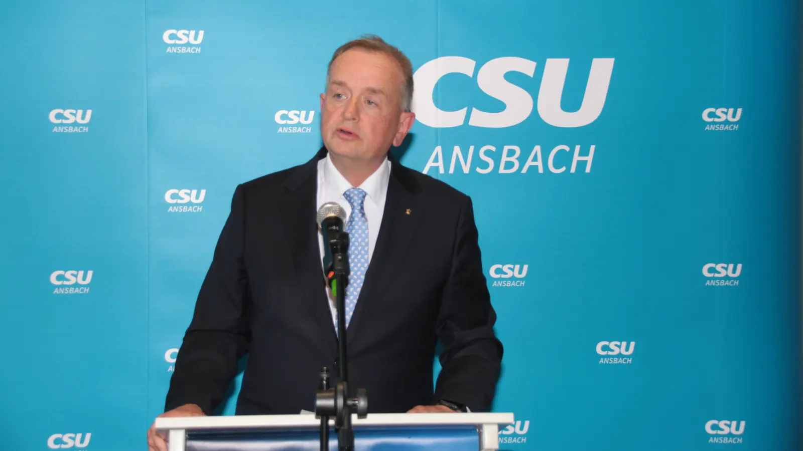 Oberbürgermeister Thomas Deffner lieferte in seiner Nominierungsrede in der CSU-Kreisversammlung einen Überblick über das, was in den bislang fünf Jahren seiner Amtszeit passiert ist. (Foto: Robert Maurer)