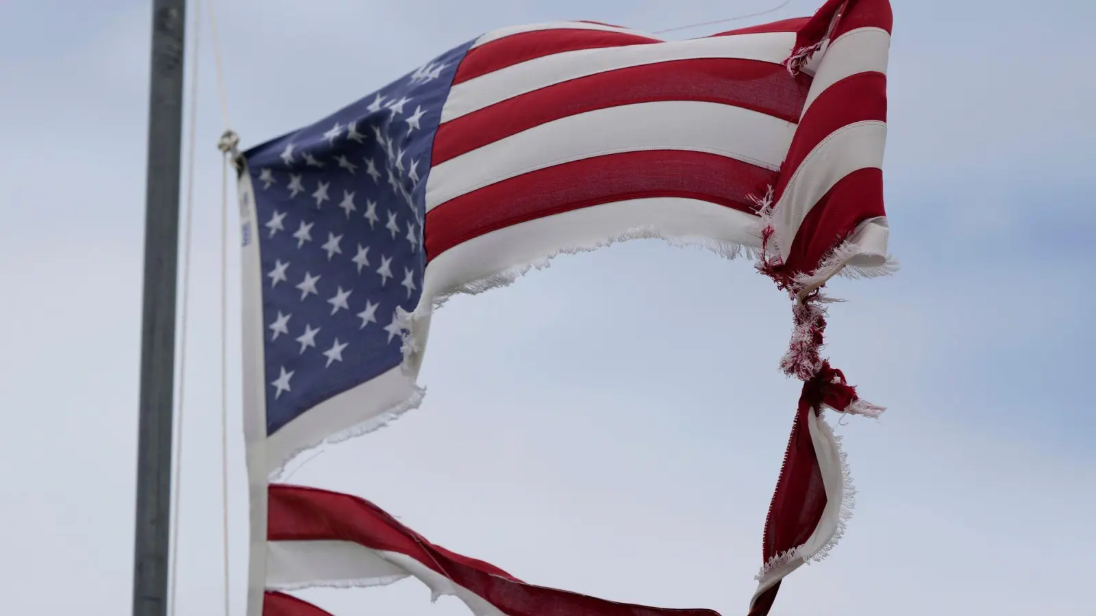 Auch in den USA kamen mehrere Menschen ums Leben. (Foto: Eric Gay/AP/dpa)