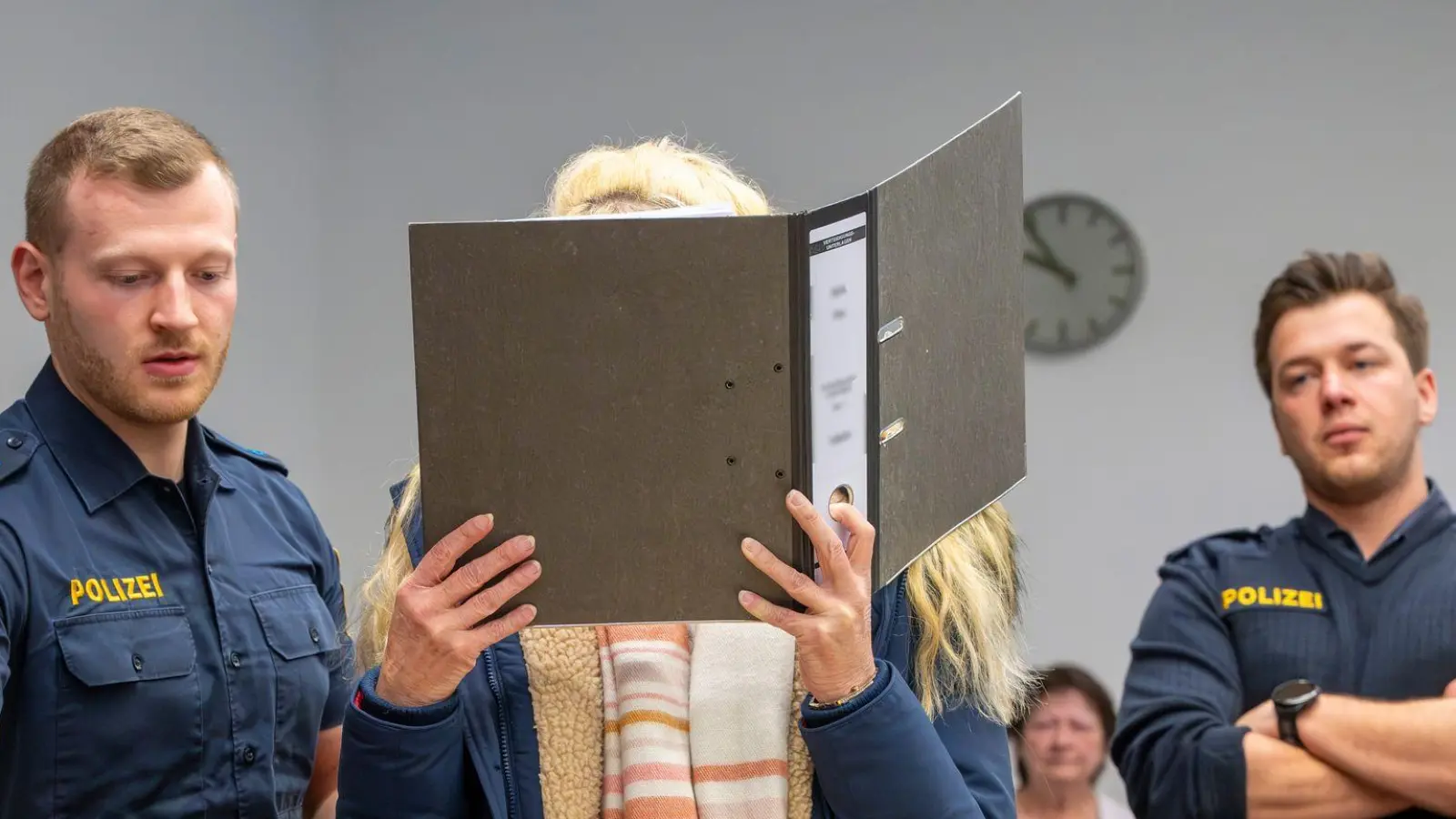 Das Urteil gegen die Haupttäterin, den Auftragskiller, die Tochter und deren Lebensgefährten wegen eines Mordkomplotts ist rechtskräftig. (Archivbild) (Foto: Peter Kneffel/dpa)