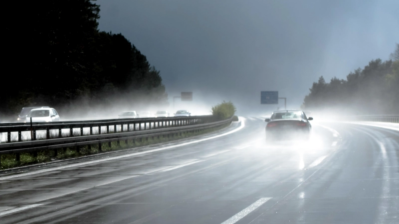 Aquaplaning war die Ursache bei einem Unfall auf der A6.  (Symbolbild: Pixabay)