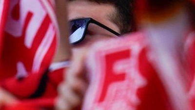 Der Fußball-Fan, der im Spiel der Mainzer in Stuttgart reanimiert werden musste, ist nach Club-Angaben auf dem Weg der Besserung. (Foto: Uwe Anspach/dpa)