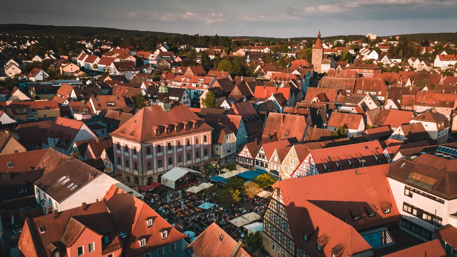 Musik, offene Geschäfte am Sonntag und eine Automeile, all dies und noch mehr bietet das Herbstfest am kommenden Wochenende. (Foto: Christian Motzek)