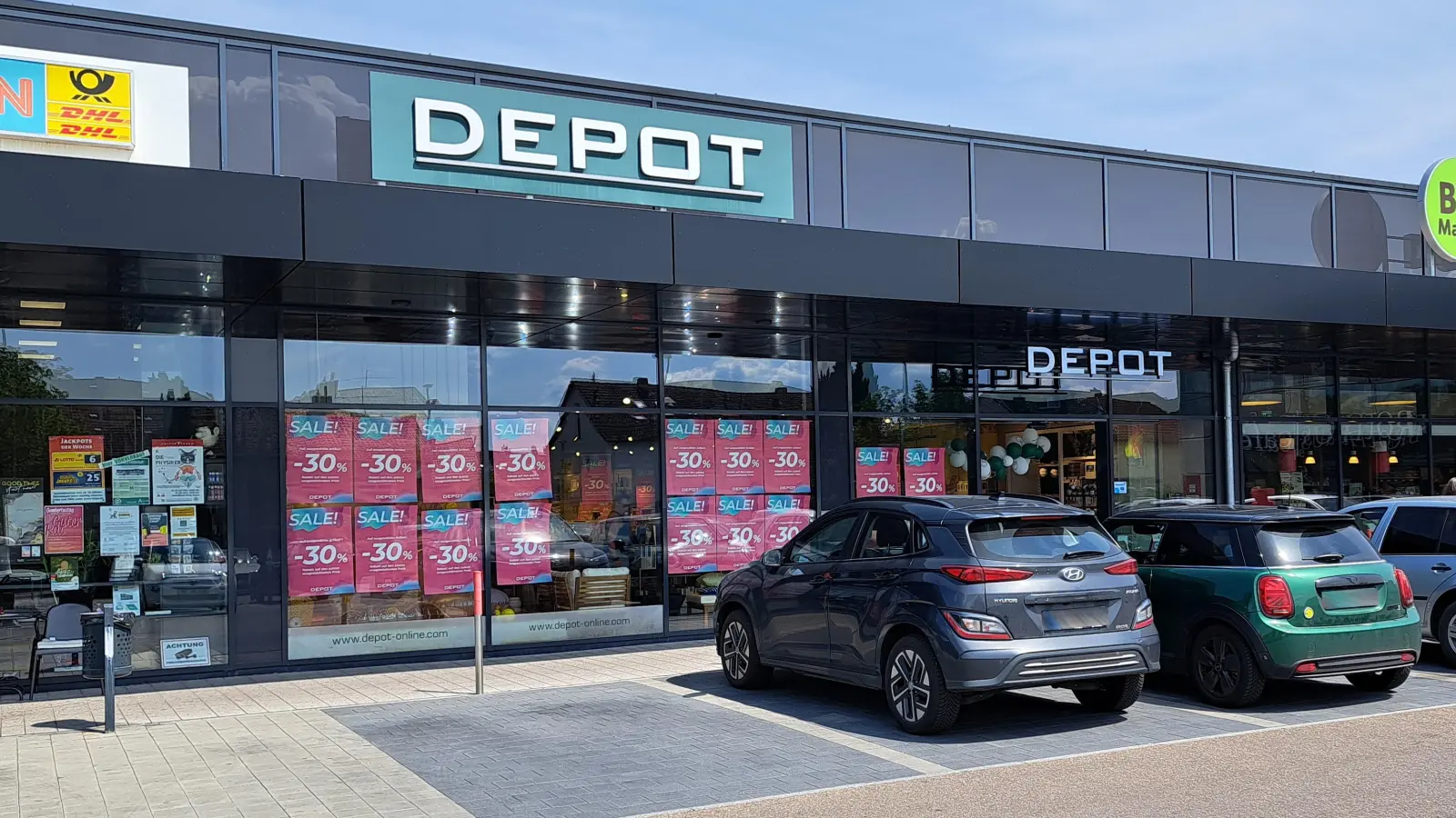 Nach den Informationen von Dirk Langhammer handelt es sich bei der Depot-Filiale in Ansbach um ein gut laufendes Geschäft. (Foto: Florian Schwab)