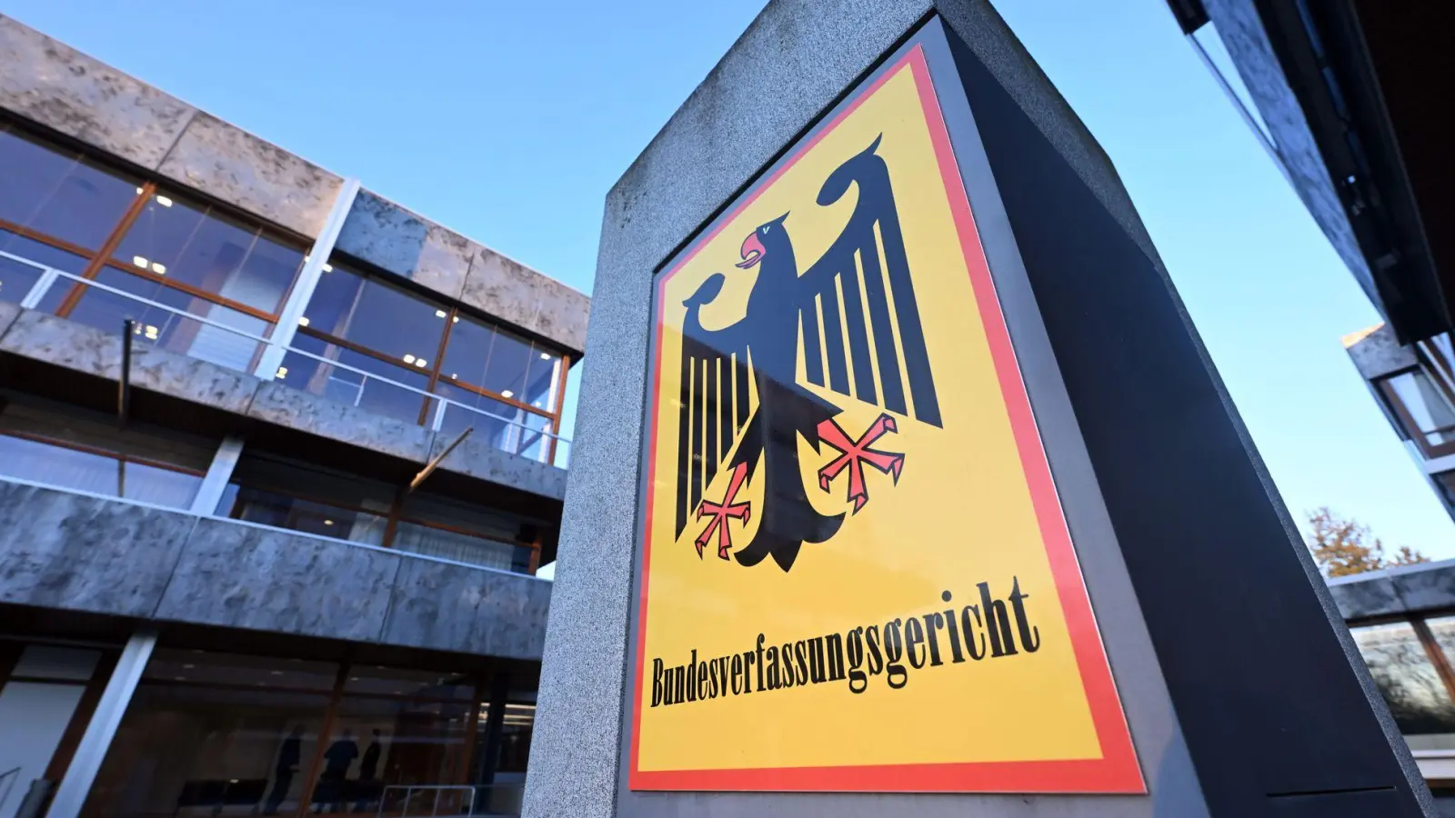 Die Suche nach neuen Richterinnen und Richtern für das Bundesverfassungsgericht gestaltet sich kompliziert. (Archivbild) (Foto: Uli Deck/dpa)