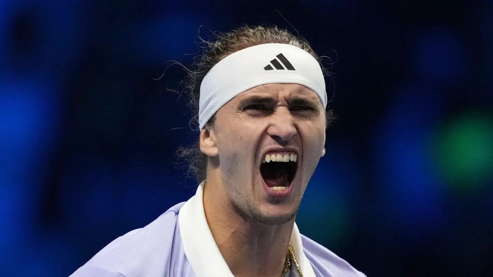 Sein Auftaktmatch in Turin gewann Alexander Zverev souverän gegen Andrej Rubljow - nun will er gegen Casper Ruud nachlegen. (Foto: Antonio Calanni/AP)