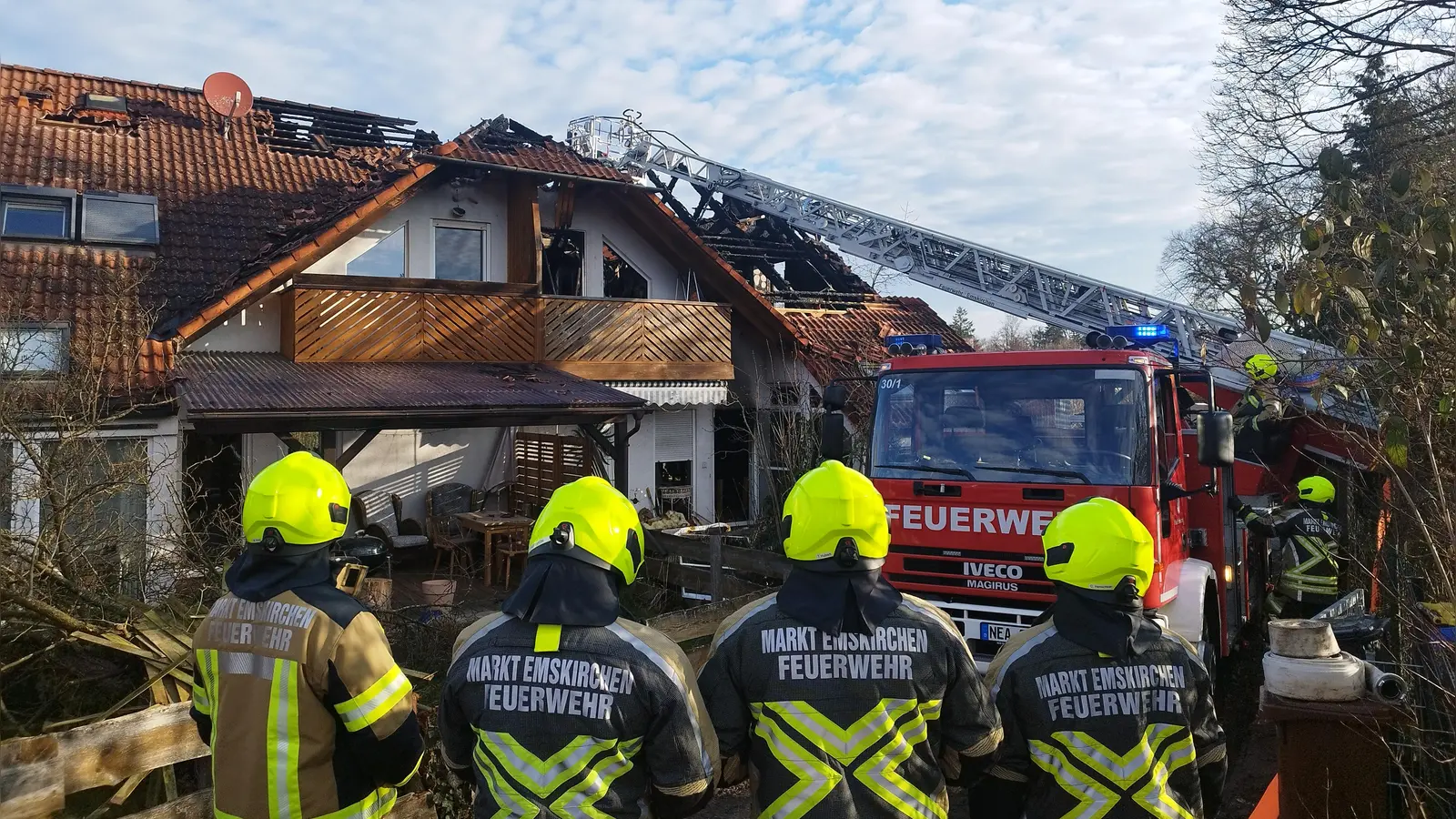 Zahlreiche Kräfte sind am Mittwochmorgen erneut alarmiert worden. (Foto: Mirko Fryska)
