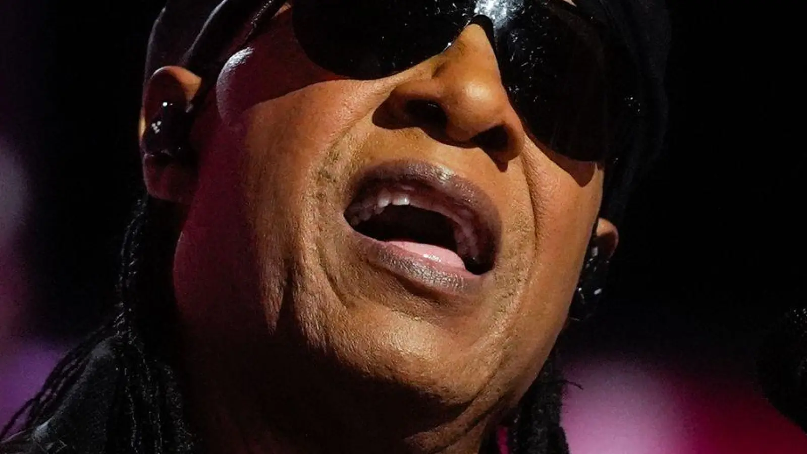 „Wir leben seit fünfzig Jahren mit „Songs in the Key of Life”, aber es gibt noch mehr zu hören“, so Stevie Wonder. (Archivbild)  (Foto: Erin Hooley/AP/dpa)