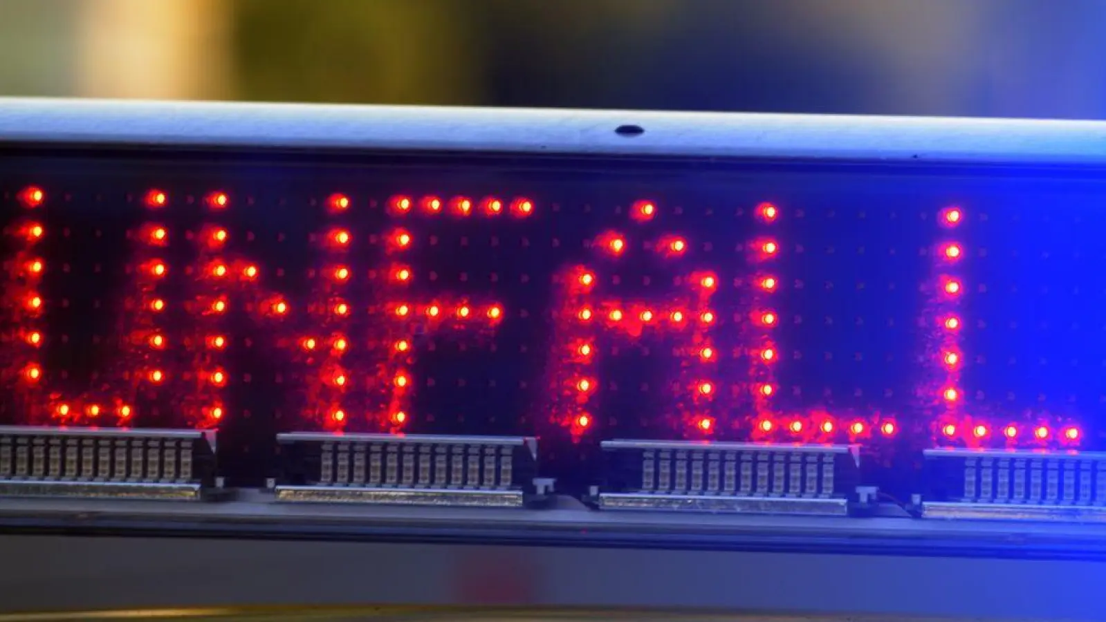 Auf der A8 bei Bergkirchen kam es zu einem rund 15 Kilometer langen Stau. (Symbolbild) (Foto: Stefan Puchner/dpa)