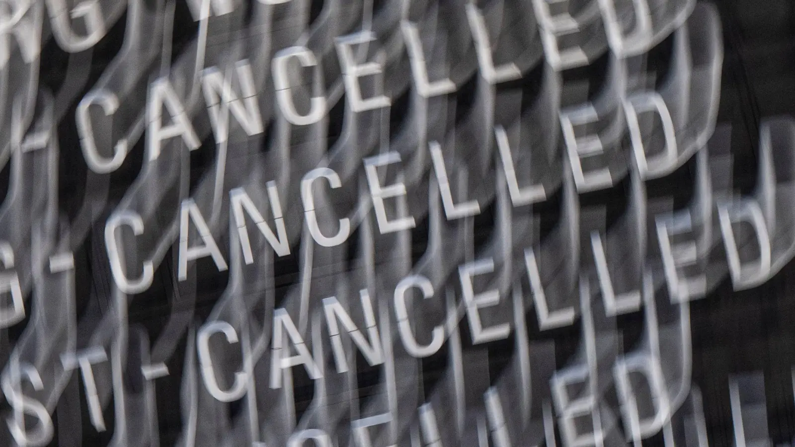 Im vergangenen Jahr sind weniger Beschwerden bei der Schlichtungsstelle Reise und Verkehr eingegangen. (Archivbild) (Foto: Boris Roessler/dpa)