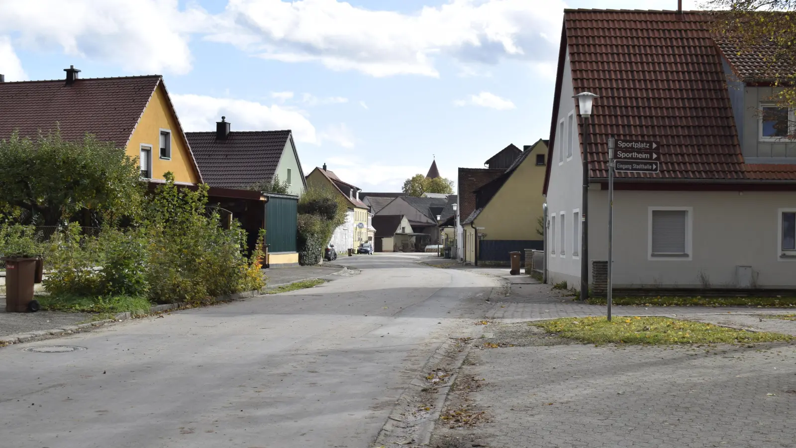 Großprojekt in Ornbau: Weite Teile im Zentrum (hier die Weidenbacher Straße) sollen attraktiver werden. (Foto: Christina  Özbek)