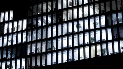 Nachts ist für den Körper eigentlich Erholung angesagt - deshalb sind Schichtdienste oft gesundheitlich belastend. (Foto: Sven Hoppe/dpa/dpa-tmn)