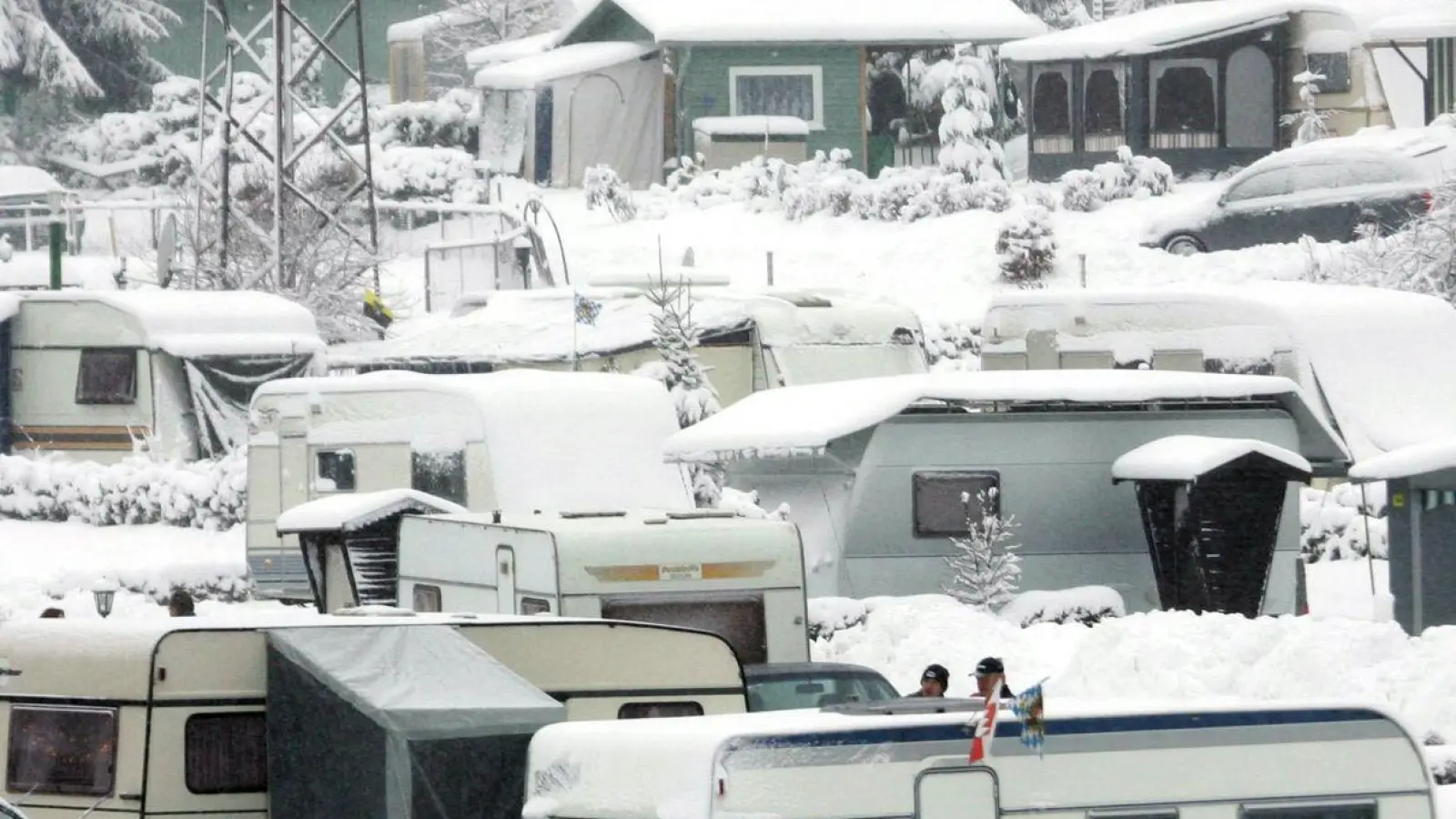 Beim Wintercamping muss man mit einem erhöhten Gasverbrauch rechnen. (Foto: Soeren Stache/dpa-Zentralbild/dpa-tmn)