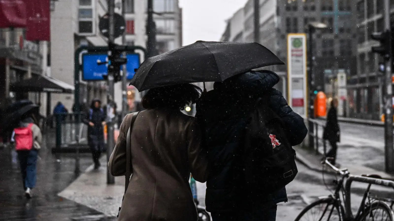 Viele Namen für Hoch- und Tiefdruckgebiete für 2026 stehen bereits fest. (Symbolbild) (Foto: Britta Pedersen/dpa)