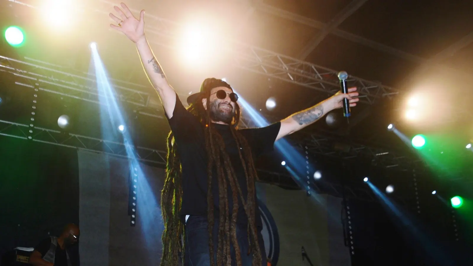 Der Hauptact am Samstagabend: Alborosie &amp; Shengen Clan. (Foto: Peter Tippl)