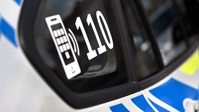 Die Polizei stoppte bei Bad Windsheim den Lkw-Fahrer eines sicherheitsgefährenden Gespanns. (Symbolbild: Jim Albright)