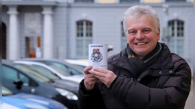 Der Lichtenauer Markus Fabi will mit solchen Boxen Geld für ein Kinder- und Jugendhospiz sammeln. (Foto: Oliver Herbst)