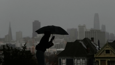 Die US-Behörden warnen vor heftigen Regenfällen und Sturzfluten. (Foto: Jeff Chiu/AP/dpa)