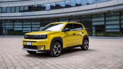 Großes Bärchen: Den automobilen Panda präsentiert Fiat in der Grande-Version mittlerweile recht ausgewachsen. (Foto: Fiat/dpa-tmn)