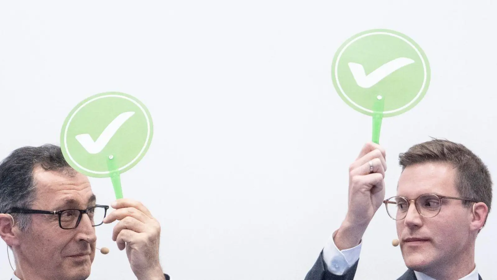 Grünes Licht für Verhandlungen: Grünen-Politiker Cem Özdemir hat die CDU von Manuel Hagel zu offiziellen Gesprächen über eine Regierungszusammenarbeit eingeladen. (Archivbild) (Foto: Marijan Murat/dpa)