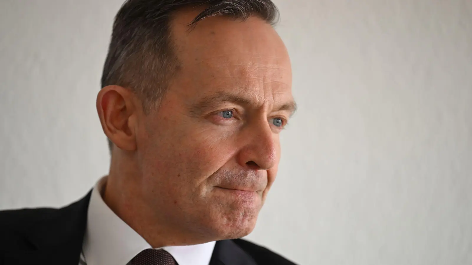 „Verantwortung“ - der Name des Wissing-Buchs spricht Bände. (Archivbild) (Foto: Arne Dedert/dpa)