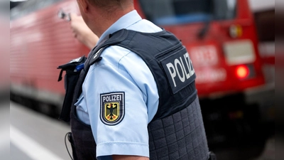 Vom 9. bis 11. Januar wird die Bundespolizei ihre Präsenz an großen Bahnhöfen verstärken. (Symbolbild) (Foto: Sven Hoppe/dpa)