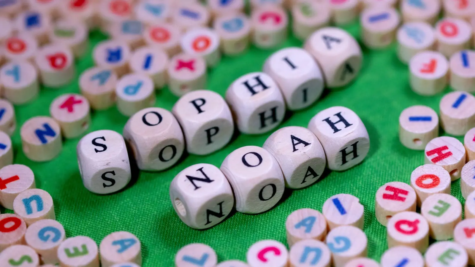 Sophia und Noah waren auch 2025 die beliebtesten Vornamen in Deutschland. (Symbolbild)  (Foto: Sven Hoppe/dpa)