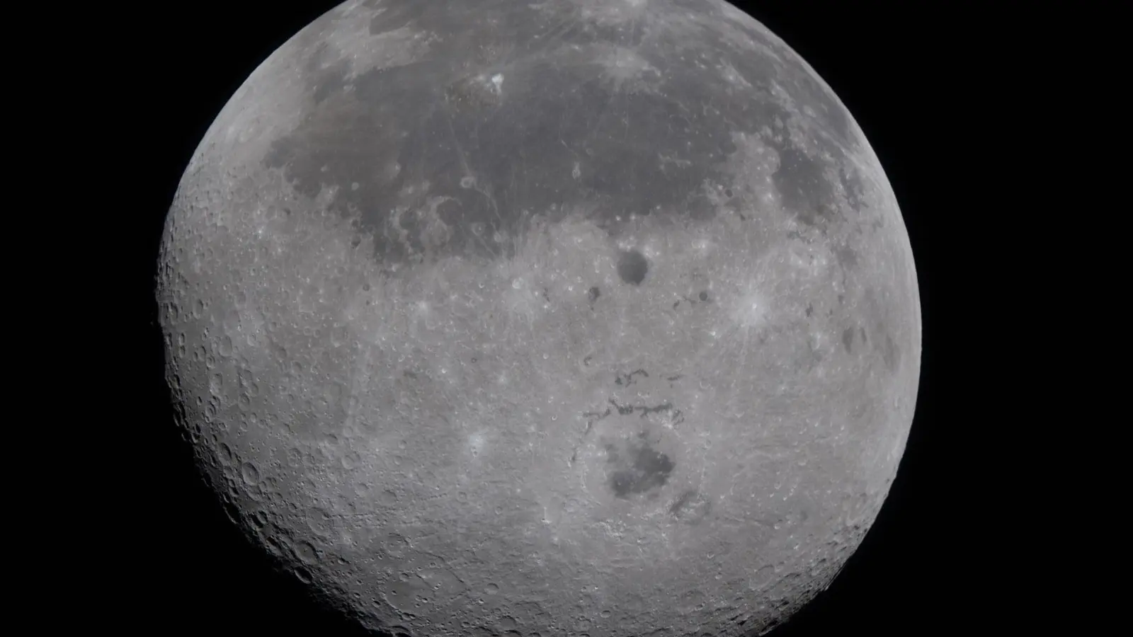 Der Mond - aus der Perspektive der „Artemis 2“-Crew. (Foto: Uncredited/NASA/AP/dpa)