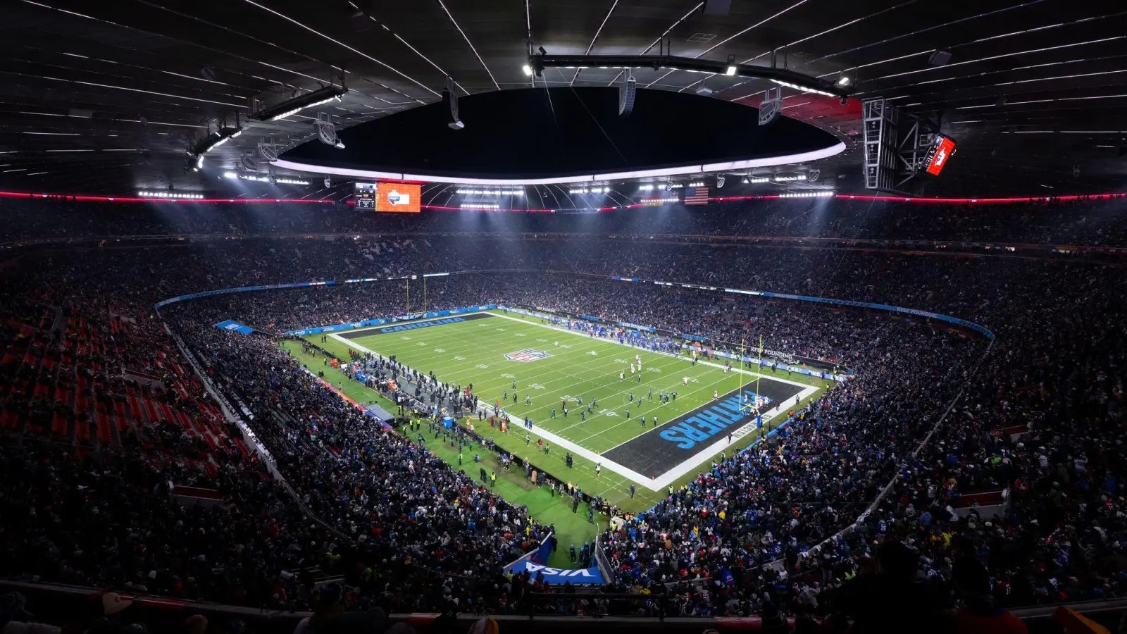 Die NFL kehrt 2026 wieder mit einem Gastspiel in die Münchner Allianz Arena zurück. (Archivbild) (Foto: Sven Hoppe/dpa)