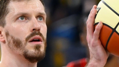 Bleibt bei den Bayern-Basketballern: Welt- und Europameister Andreas Obst. (Archivbild) (Foto: Sven Hoppe/dpa)