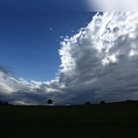 Das Wetter in Bayern bleibt durchwachsen.  (Foto: Karl-Josef Hildenbrand/dpa)