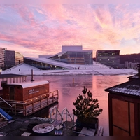 Bezahlbare Saunen für alle - das ist die Idee hinter dem Verband „Oslo Badstuforening“, der die schwimmenden Schwitzkästen betreibt. (Foto: Dörte Nohrden/dpa-tmn)