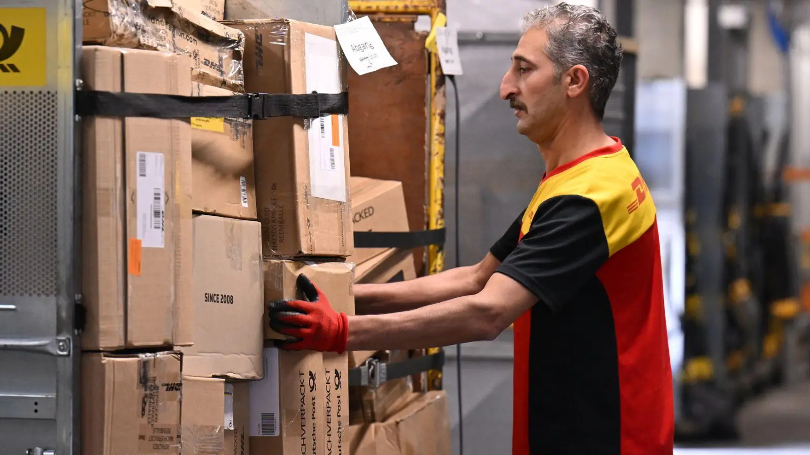 Arbeitnehmer aus Syrien spielen eine wichtige Rolle auf dem deutschen Arbeitsmarkt. (Archivbild) (Foto: Martin Schutt/dpa)