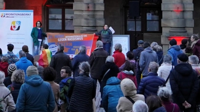 Der Migrationsbeirat hat auch in den Vorjahren bereits zu Veranstaltungen gegen Rassismus aufgerufen, das Foto entstand bei einer Kundgebung im Jahr 2024. (Archivbild: Simone Hedler)