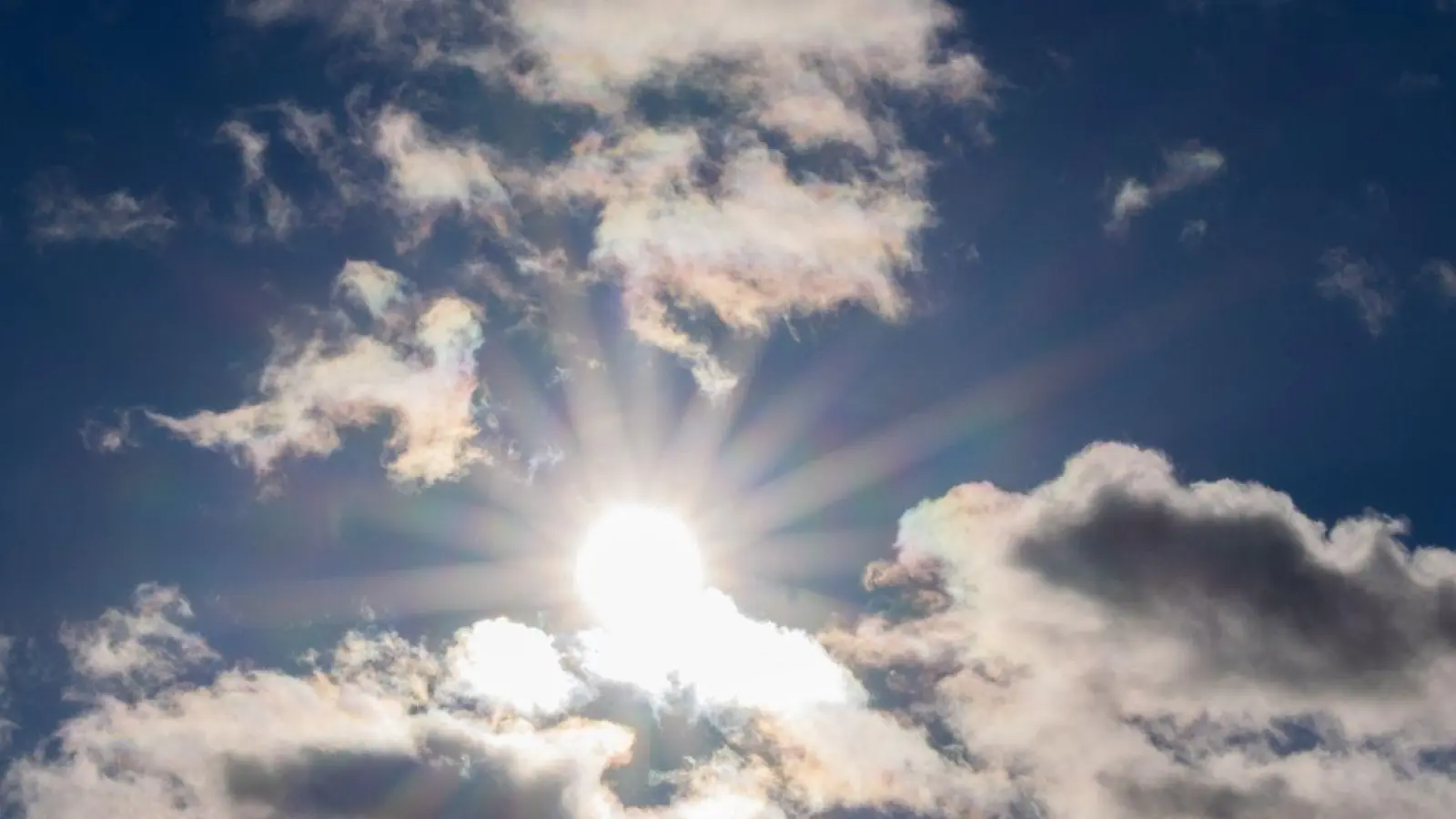 Das erste Aprilwochenende startete mit Rekordtemperaturen. (Foto: Rolf Vennenbernd/dpa)