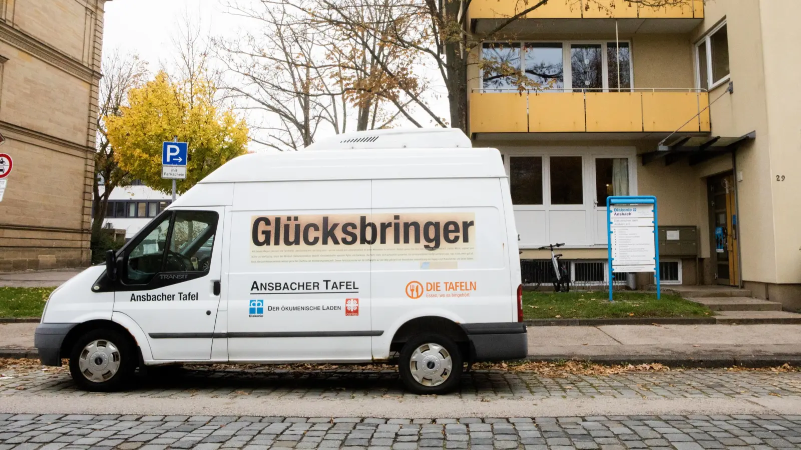 Wegen des hohen Alters der Ehrenamtlichen gibt es bei der Tafel oft Ausfälle. Vor allem junge Unterstützung wäre deshalb gut. (Foto: Evi Lemberger)