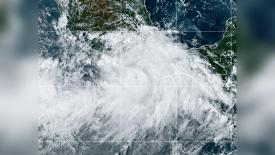 „John“ wurde von einem Tropensturm zu einem Hurrikan der Kategorie drei von maximal fünf auf der Hurrikan-Windskala hochgestuft. (Foto: -/National Oceanic and Atmospheric Administration via AP/dpa)