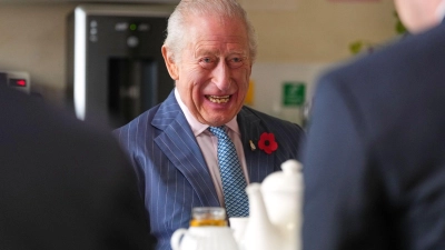 Seinen 77. Geburtstag feiert König Charles mit einer Reise nach Wales. (Archivbild) (Foto: Kirsty Wigglesworth/AP POOL/AP/dpa)