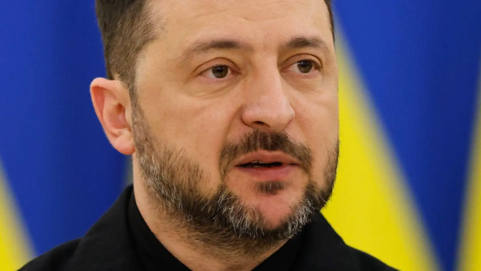 Der ukrainische Präsident Wolodymyr Selenskyj hat trilaterale Gespräche für kommende Woche in Abu Dhabi angekündigt. (Archivbild) (Foto: Mindaugas Kulbis/AP/dpa)