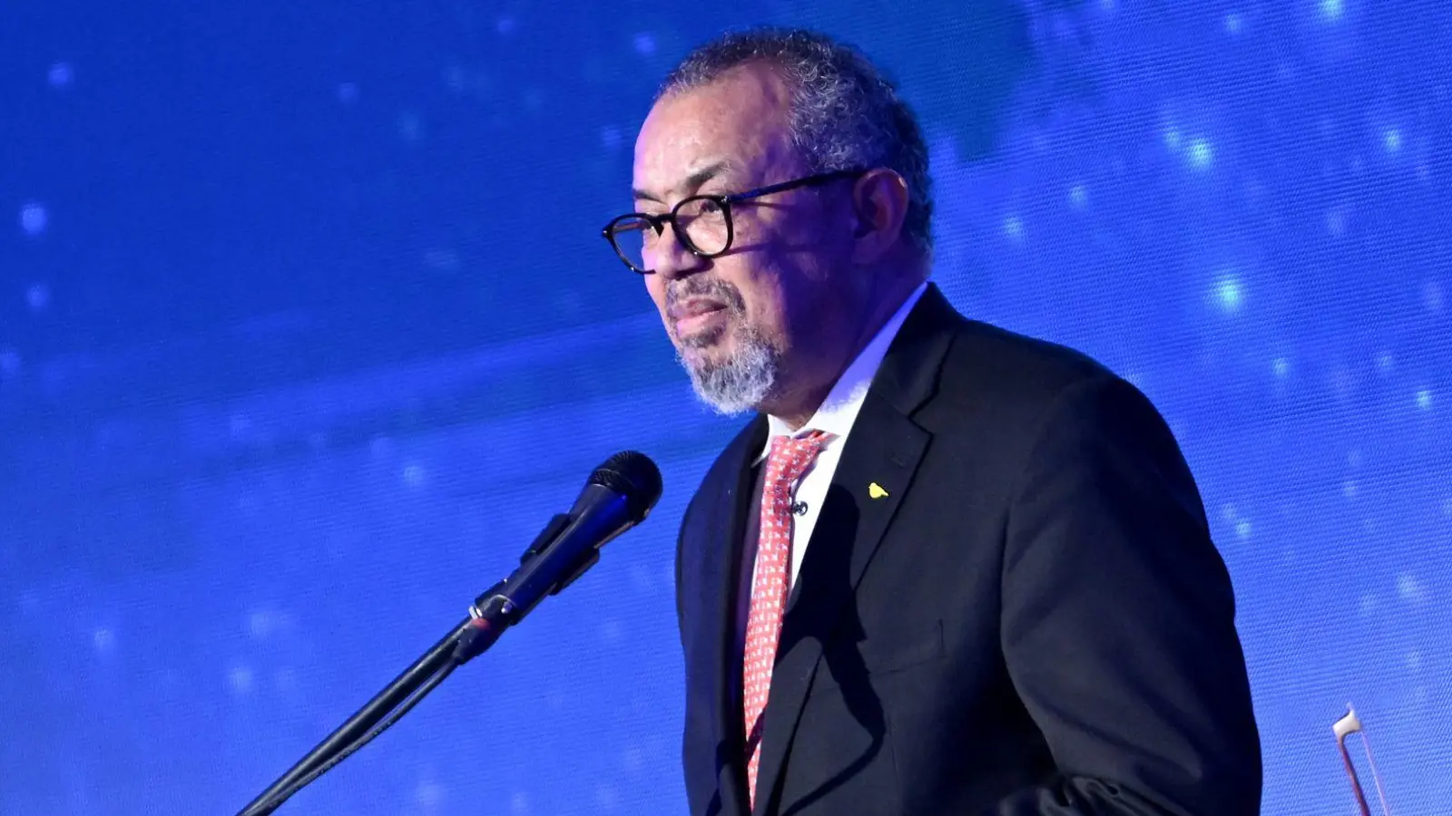 Der WHO-Chef verurteilt Angriffe auf die Gesundheitsversorgung. (Archivbild) (Foto: Britta Pedersen/dpa)