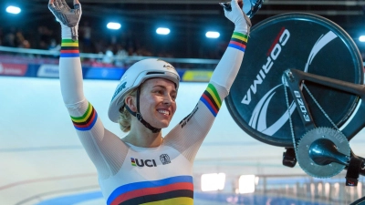 Emma Hinze hat bei der Bahnrad-WM die Silbermedaille im 500-Meter-Zeitfahren gewonnen. (Foto: Sven Beyrich/dpa)