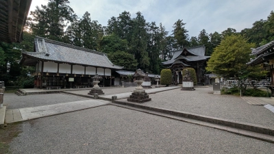 Der Watamuki Schrein in Hino (Japan).<br>Hier findet das jährliche Hino Matsuri, das Frühlingsfest, statt. (Foto: Jacqueline Goppelt)
