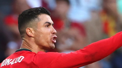 Zum sechsten Mal bei einer EM dabei: Portugals Cristiano Ronaldo. (Foto: Luis Vieira/AP)