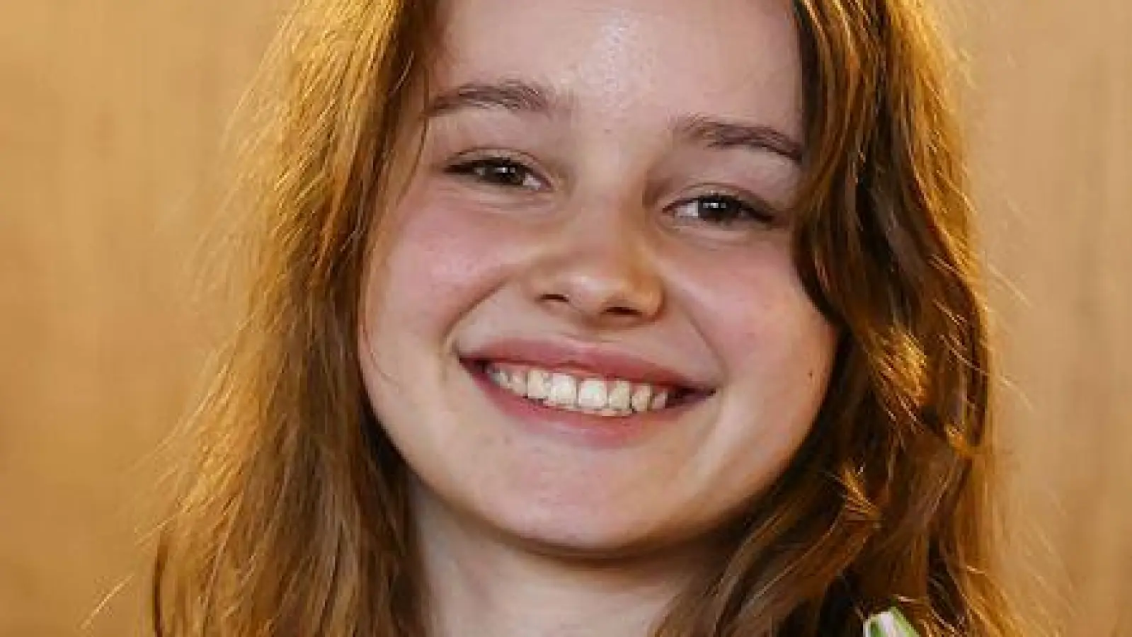 Nora Falk will als neues Nürnberger Christkind auch den Zauber von Weihnachten lebendig halten. (Foto: Daniel Löb/dpa)