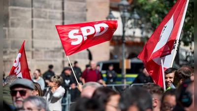 Zwischen Mitte Februar und Mitte März können alle Mitglieder per Briefwahl abstimmen. (Symbolbild) (Foto: Daniel Vogl/dpa)