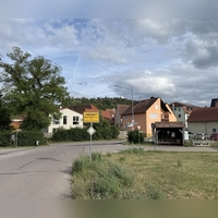 Bereits in den kommenden Wochen soll der Startschuss für die Vorbereitungsphase der Dorferneuerung Adelsdorf fallen. Gesucht werden Bürgerinnen und Bürger, die sich bei der Entwicklung von Ideen und Maßnahmen zur Aufwertung des Ortsteils engagieren möchten. (Foto: Yvonne Neckermann)