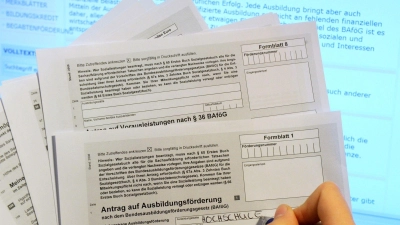 Die Zahl der Bafög-Empfänger in Bayern ist in den vergangenen zehn Jahren deutlich gesunken (Archivbild).  (Foto: picture alliance / Marcus Brandt/dpa)