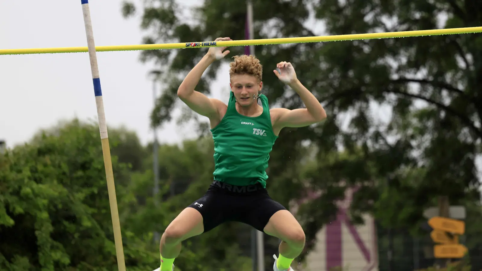 Fallstudie: Jakob Sand schaffte unter anderem im Stabhochsprung eine Bestleistung. (Foto: Theo Kiefner)